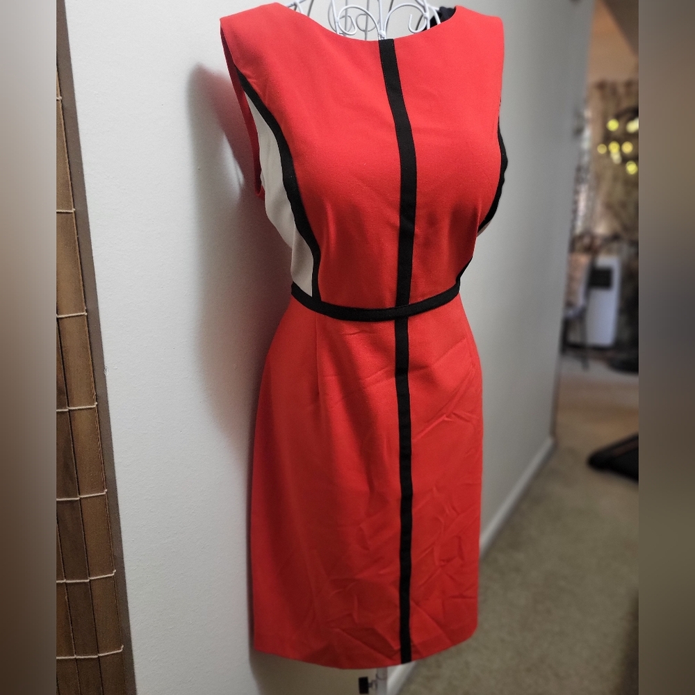 Womans Dress - Picture 1 of 8
